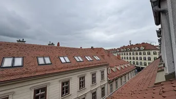 Expose Wohnen unterm Dach mit Blick auf den Schlossberg