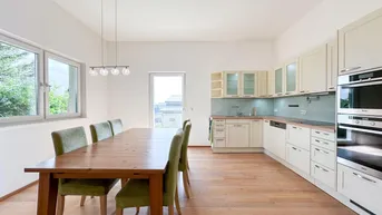 Expose +++ GARTENWOHNUNG +++ Großzügige 4-Zimmer-Wohnung in begehrter Wohnlage in St. Peter