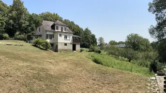 Expose = DA SCHAU HER = Hasendorf !! Charmantes Landhaus mit Riesenpotential in toller Grünruhelage !!