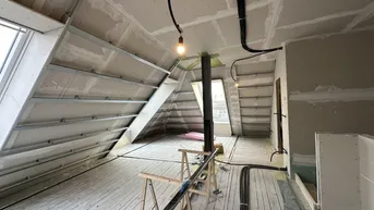Expose Dachgeschoss - Traum mit 360 Grad Dachterrasse, Luftwärmepumpe &amp; Klimanalage