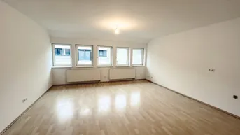 Expose Helle 4-Zimmer-Maisonettewohnung mit großzügiger Terrasse