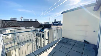 Expose NEU! Blick auf die Gloriette! Einzigartige 3-Zimmer-Maissonette-Dachgeschosswohnung mit Terrasse! ++Nahe Schönbrunn++Perfekte Verkehrsanbindung++