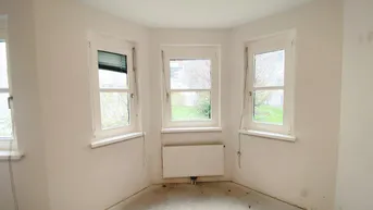 Expose NEU! GENERALSANIERT! ERSTBEZUG! Lichtdurchflutete 1-Zimmerwohnung am Fuße des Nussbergs!