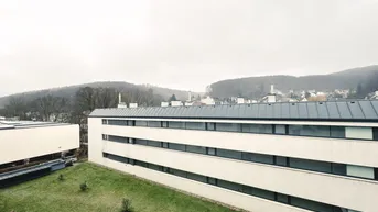 Expose NEU! Preisgünstige 1-Zimmerwohnung mit Loggia nahe Wien zu vermieten! Tiefgaragenstellplätze verfügbar!
