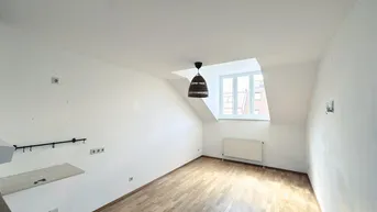 Expose Helle Dachgeschosswohnung (Lift vorhanden!) mit perfektem Grundriss – Altbau trifft Komfort