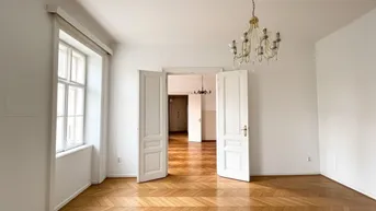 Expose Altbau-Charme! 67 m² Wohnung beim Naschmarkt mit exklusiver Balkon-Möglichkeit in generalsaniertem Haus