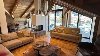 Expose Aussergewöhnlich luxuriöses Penthouse