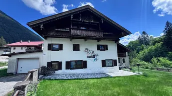 Expose Sanierungsbedürftiges Gästehaus (Frühstückspension) in traumhafter Sonnenlage von Eben am Achensee zu kaufen
