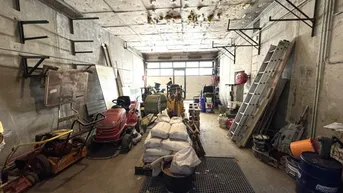 Expose Betriebsobjekt 435m² mit Einfahrt Nähe Linzer Straße - 1140 Wien