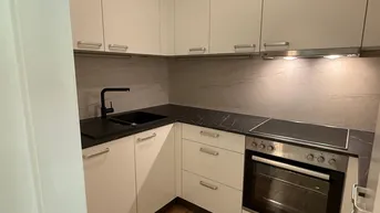 Expose Top-renovierte 3-Zimmer-Wohnung mit Balkon, Carport und Blick ins Grüne – Erstbezug nach Renovierung!