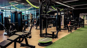 Expose Nachfolger gesucht! Gut geführtes Fitnessstudio sucht neuen Betreiber ...! inkl. sämtlichen Sportgeräten, Gastro, Mitglieder Übernahme uvm. (Superädifikat)