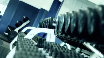Expose Nachfolger gesucht! Gut geführtes Fitnessstudio sucht neuen Betreiber ...! inkl. sämtlichen Sportgeräten, Gastro, Mitgleider Übernahme uvm. (Superädifikat)