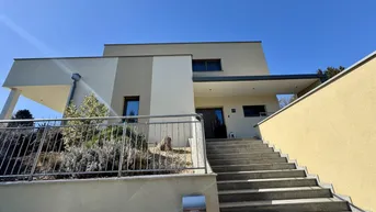 Expose Exklusives Familiendomizil mit moderner Architektur und vielen Highlights ...!