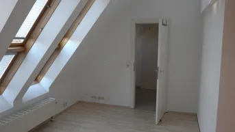 Expose Sehr schöne Dachgeschoß-Maisonette-Wohnung mit Terrasse nahe Schlosspark Schönbrunn.