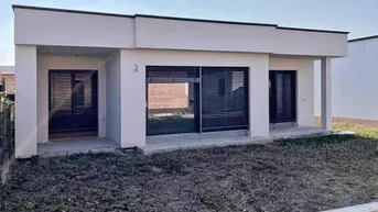 Expose Neubau-Erstbezug Bungalow direkt am Neufelder See