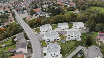 Expose "Einzigartige Gelegenheit! Familienhaus auf Eigengrund mit Keller und großem Garten- Ihr neues Zuhause !"