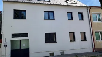 Expose Moderner Erstbezug - 2 Zimmer - Lichtdurchflutete Dachgeschosswohnung mit eigenem Stiegenaufgang - Gemeinschaftsgarten