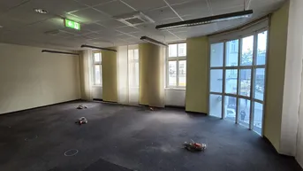 Expose Gewerbliche Fläche für Praxis-Ordination in zentraler Lage - 156m², 4 Zimmer, gepflegt, barrierefrei mit Klimaanlage &amp; Aufzug - 1150 Wien