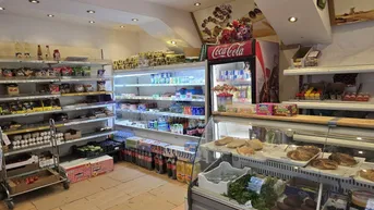 Expose Großes Imbisslokal nahe U3-Station zur Mieten für nur 1.248,00 €/Monat - 100m² Fläche + Schanigarten - Unbefristeten Mietvertrag