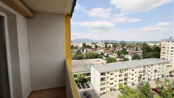 Expose Gemütliche 2 Zimmerwohnung mit Schloßbergblick im letzten Stock