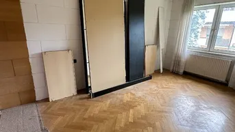 Expose Renovierungsbedürftige Wohnung - Besichtigung am 15. August