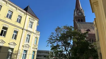 Expose Gut geschnittene 2,5 Zimmerwohnung im hippen Viertel beim Meiselmarkt