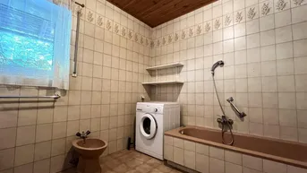 Expose NEUER PREIS: Geräumiges Ein-/Mehrfamilienhaus mit schönem Garten in St. Andrä