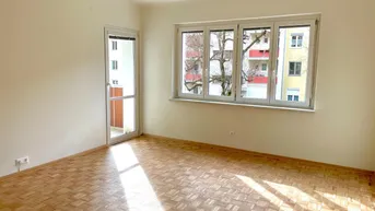 Expose Erstbezug nach Renovierung: 3,5-Zimmer-Wohnung mit Loggia in Waidmannsdorf zur Miete
