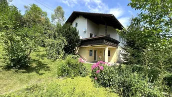 Expose Vielseitiges Haus mit großzügigem Platzangebot, zwei Terrassen und schönem Garten