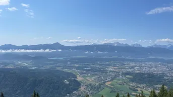 Expose Schöne, geräumige Ferienwohnung auf der Gerlitzen mit Blick auf den Ossiacher und Faaker See
