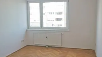 Expose neuwertige 4 Zimmer Wohnung mit Balkon