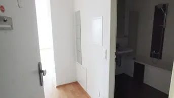 Expose neuwertige 2 1/2 Zimmer DG-Maisonette-Wohnung mit Terrasse