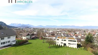 Expose Über den Dächern: geräumige 4 Zimmer Wohnung mit fantastischem Ausblick