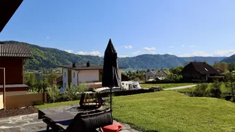 Expose Einzigartige Gelegenheit! Ihre Traumimmobilie mit Seeblick - 1493 m² mit Nebengebäude