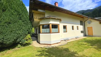 Expose Wohnhaus in idyllischer Lage Nähe Golfplatz - Einziehen und Wohlfühlen!
