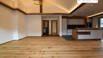 Expose Exklusive Dachgeschosswohnung im Stadtkern mit Streifblick