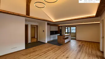 Expose Exklusive Dachgeschosswohnung im Stadtkern mit Streifblick