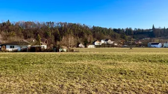 Expose DREI GROßE BAUGRUNDSTÜCKE ! 1089 m² - 1091 m² - 1158 m² KEIN BAUZWANG / DORFGEBIET - 