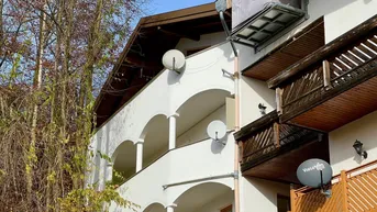 Expose 2,5 ZIMMER WOHNUNG AM HOLZÖSTERSEE ! RUHIGER LAGE - MODERNISIERT - PERSONENLIFT -