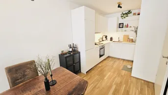 Expose Moderne, Sonne 2 Zimmer Balkonwohnung