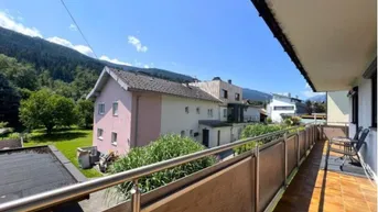 Expose Liebevoll sanierte 4 Zimmerwohnung mit Garten und Balkon!