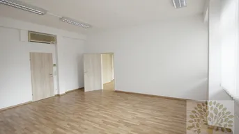 Expose Erstklassige Büroräume mit Parkplätzen in zentraler Stadtlage