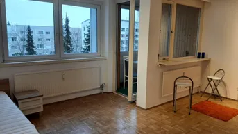 Expose PROVISIONSFREI - Hell und Freundlich - traumhafte Garconniere mit Loggia und TG Platz