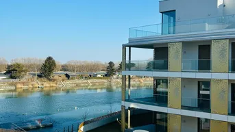 Expose PROVISIONFREI! DIREKTEM BLICK AUF DIE DONAU! THE SHORE! RUHIG! HELLE 2. ZIMMER MIT 7m² BALKON! CONCIERGESERVICE! FITNESS! SPA-BEREICH! EINBAUKÜCHE!
