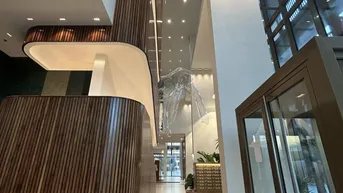Expose PROVISIONSFREI! 31. STOCK! ERSTBEZUG! HELIO TOWER! 2. ZIMMER MIT 8m² LOGGIA! EINBAUKÜCHE! WEITBLICK.