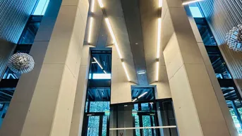 Expose ! 38. STOCK! PROVISIONSFREI! DACHGESCHOSSWOHNUNG! ERSTBEZUG! PENTHOUSE MIT 34m² DACHTERRASSE! POOL! UNBESCHREIBLICHEM WEITBLICK