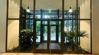 Expose PROVISIONSFREI! HELIO TOWER! ERSTBEZUG! 18. STOCK! HELIO TOWER!! NÄHE U3! 1. ZIMMER MIT 9m² LOGGIA! WIENBLICK! EINBAUKÜCHE.