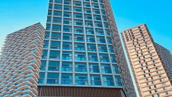 Expose 18. STOCK! PROVISIONSFREI! ERSTBEZUG! HELIO TOWER! 1. ZIMMER MIT 9m² LOGGIA! WEITBLICK! EINBAUKÜCHE.