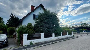 Expose Charmantes Einfamilienhaus mit Nebengebäude am Stadtrand mit großem Garten in ruhiger Lage