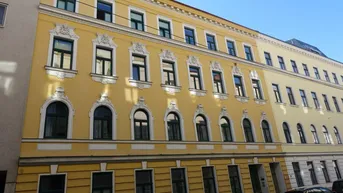 Expose Aumannplatz Nähe / helle 4 Zimmer Altbaumiete / 2er WG möglich